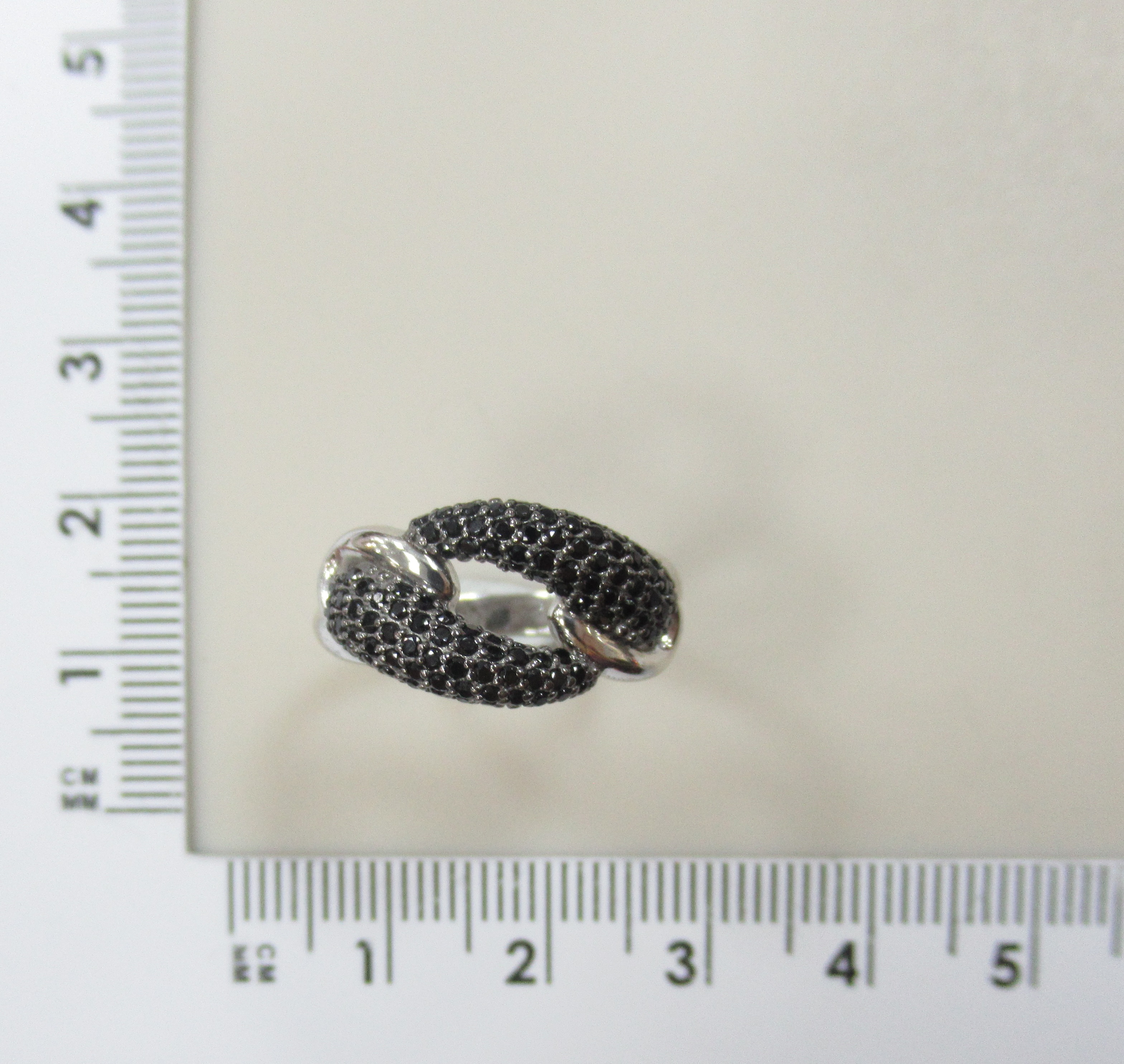 Серебряное кольцо со шпинелью